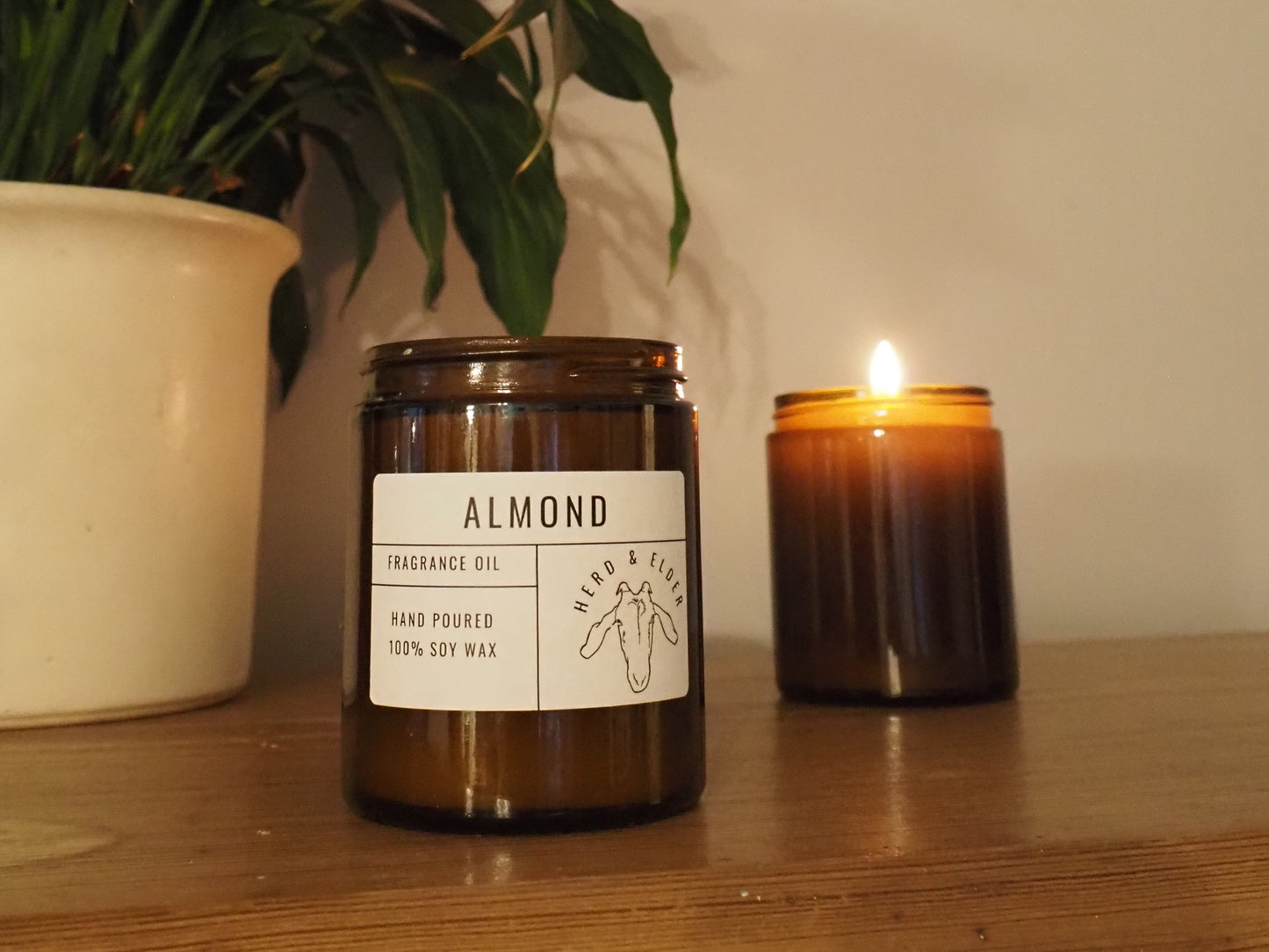 Almond Soy Wax Candle – Marzipan, Vanilla & Cherry