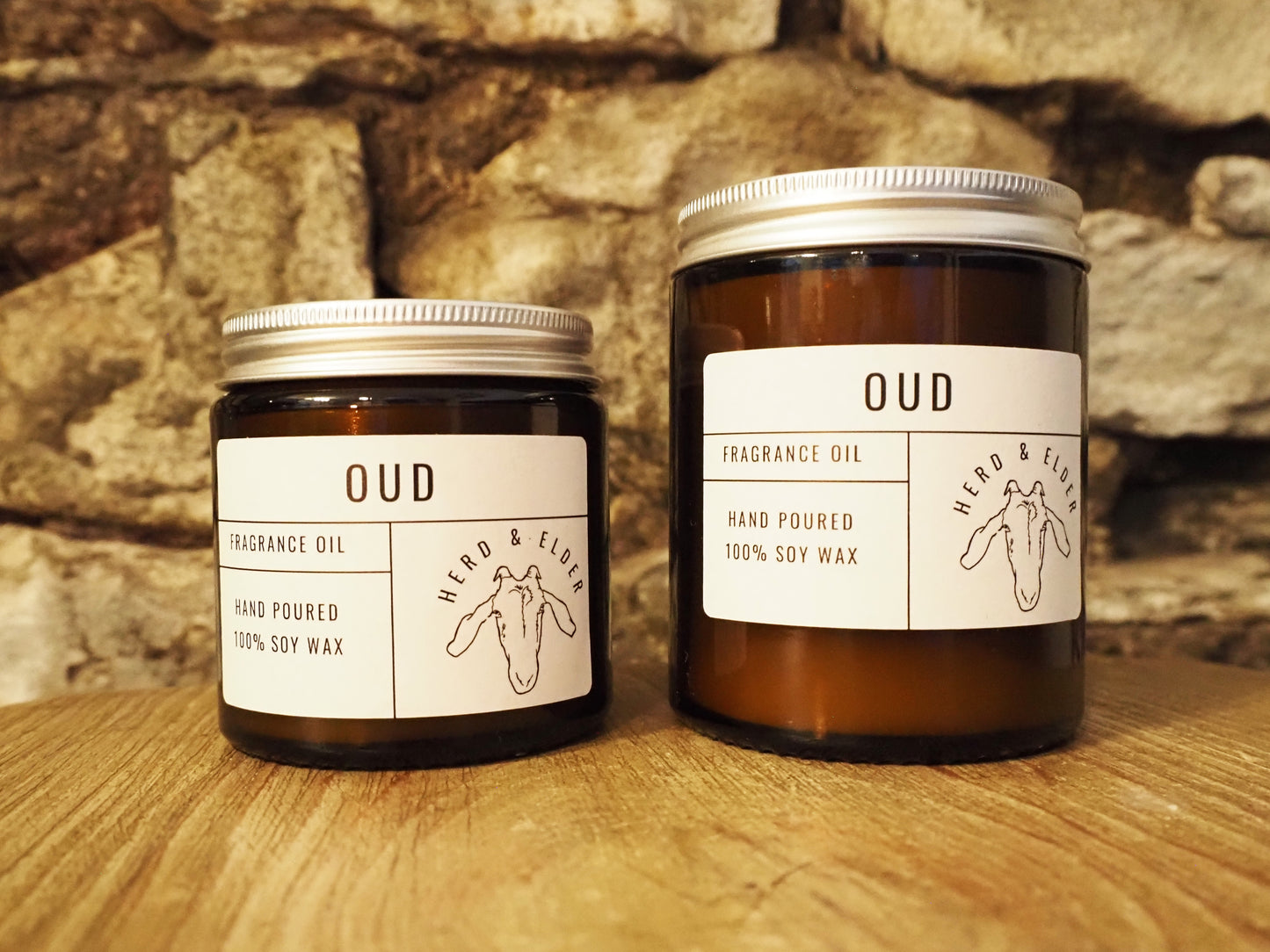 Oud Soy Candle – Luxurious Agarwood & Floral Fragrance Blend