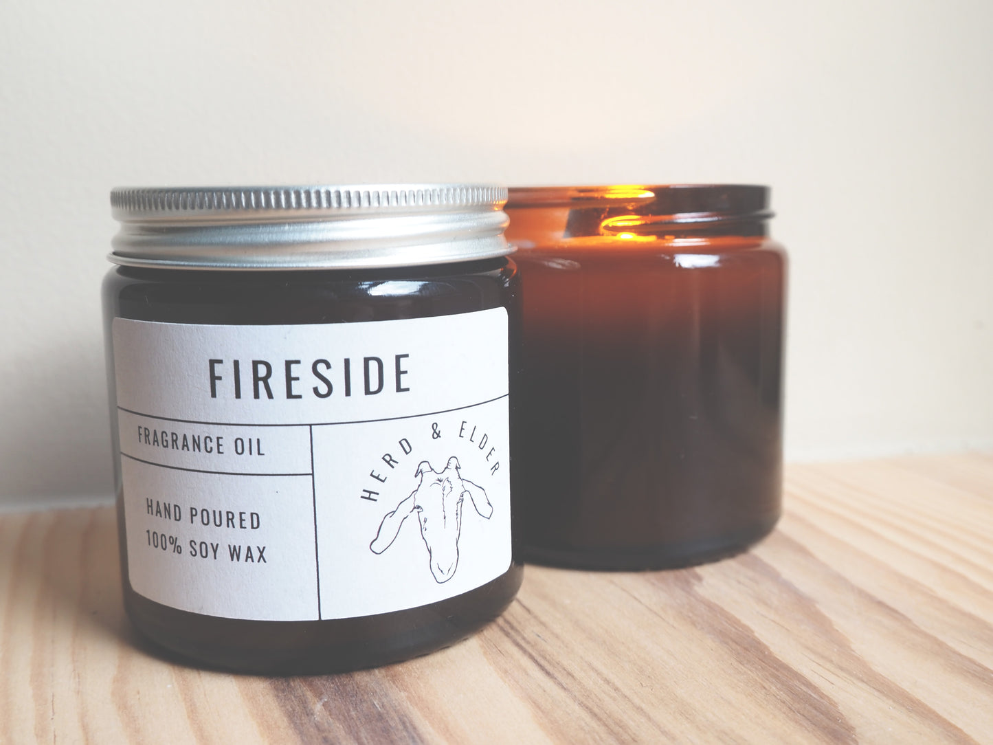 Fireside Candle - Woody and Aromatic